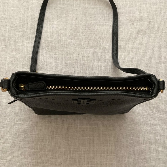 NEW Tory Burch Devon Black Pebble Leather Crossbody Bag NWOT - Picture 6 of 12